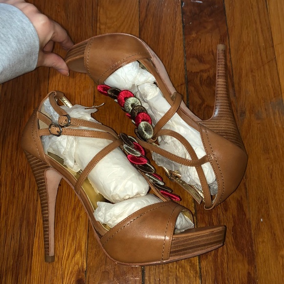 Charles David strappy tan heels sandals 👡 - Picture 2 of 5